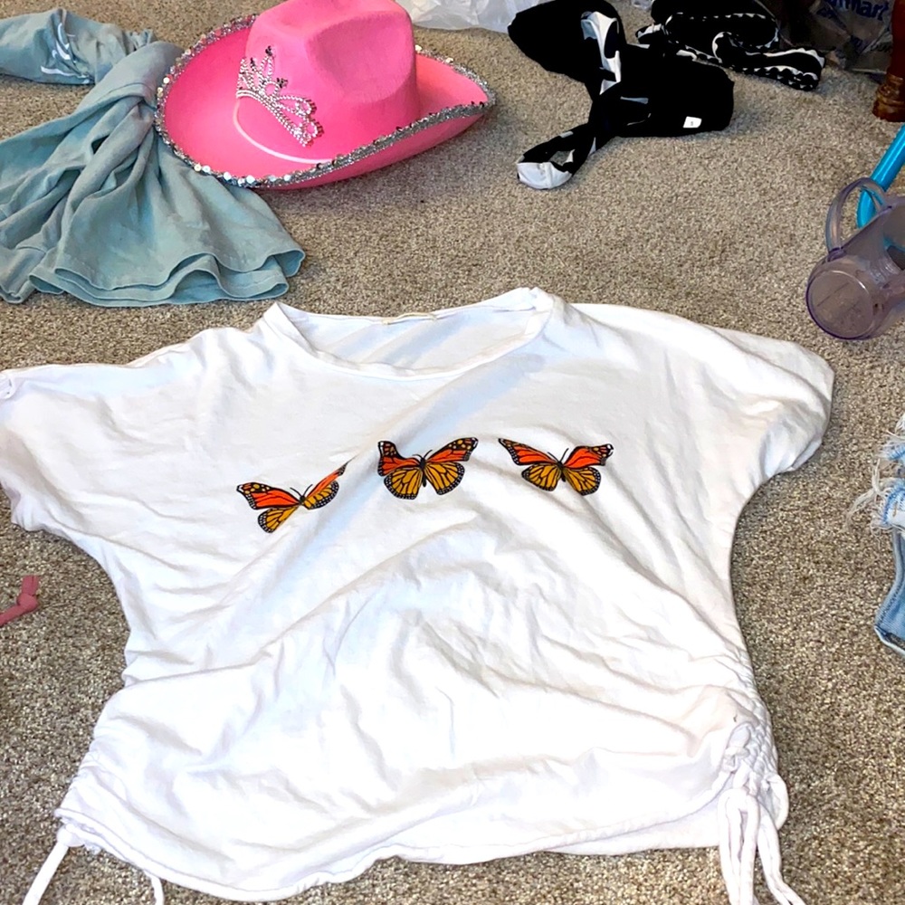 Butter flie shirt
